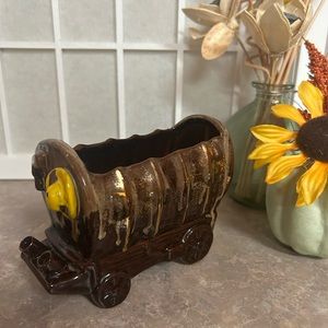 Prairie Schooner Ceramic Planter